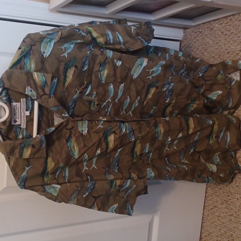 Mens columbia short sleeved button down shirt